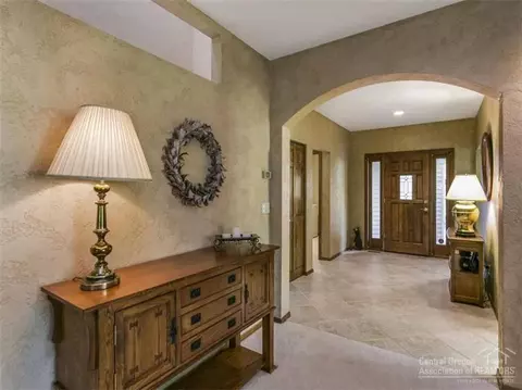 60701 Willow Creek Loop, Bend, OR 97702 photo 9