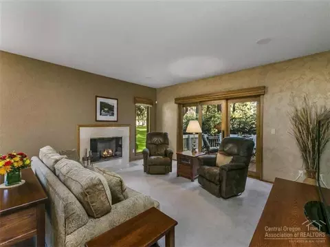 60701 Willow Creek Loop, Bend, OR 97702 photo 4