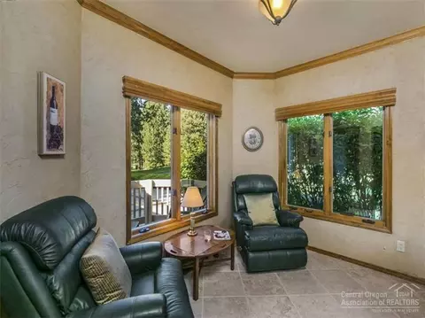 60701 Willow Creek Loop, Bend, OR 97702 photo 7