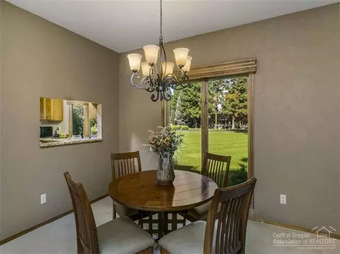 60701 Willow Creek Loop, Bend, OR 97702 photo 8