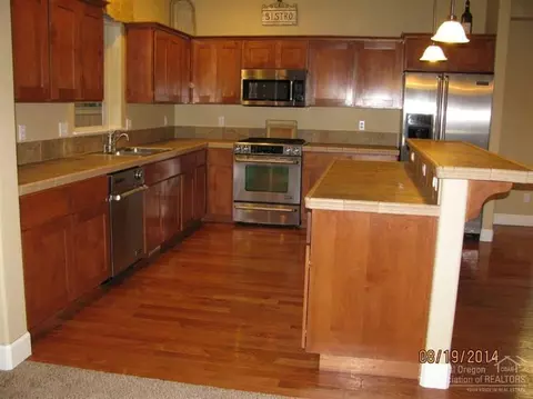 19842 SW Copernicus Ave, Bend, OR 97702 photo 8