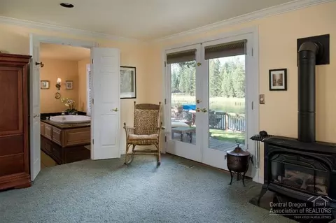 56180 Solar Dr, Bend, OR 97707 photo 17