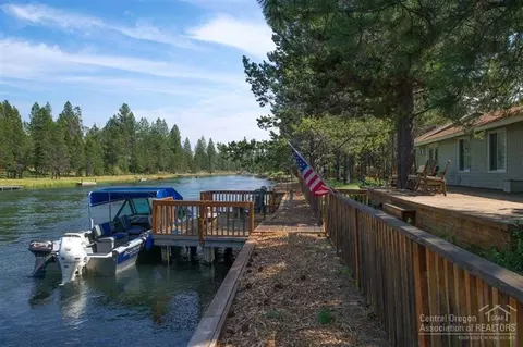 56180 Solar Dr, Bend, OR 97707 photo 3