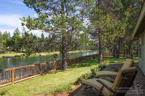 56180 Solar Dr, Bend, OR 97707 photo 1