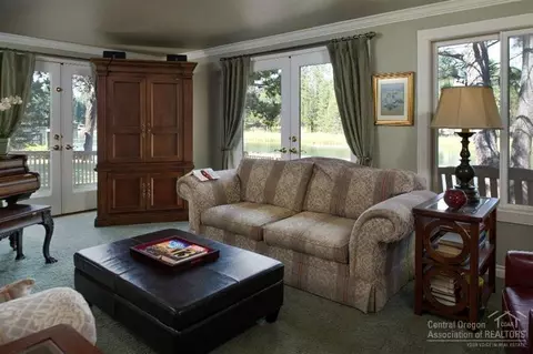 56180 Solar Dr, Bend, OR 97707 photo 13