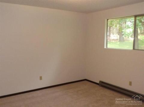 61360 Eena Ct, Bend, OR 97702 photo 13