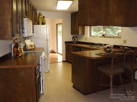 61360 Eena Ct, Bend, OR 97702 photo 6