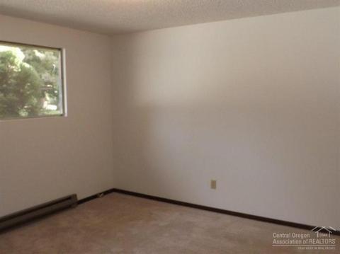 61360 Eena Ct, Bend, OR 97702 photo 12