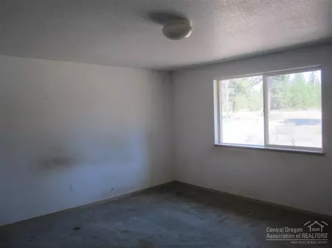 15739 Deedon, La Pine, OR 97739 photo 11