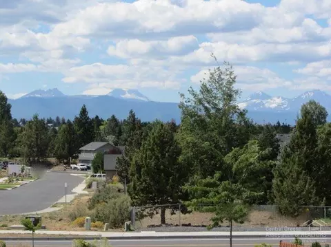 63413 Barton View Pl, Bend, OR 97701 photo 6