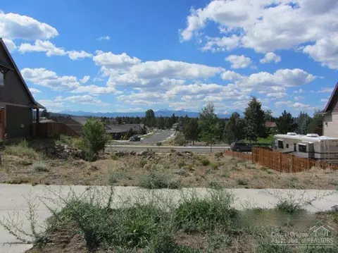 63413 Barton View Pl, Bend, OR 97701 photo 5
