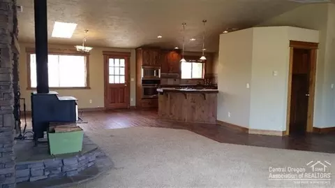 23965 Rickard Rd, Bend, OR 97702 photo 9
