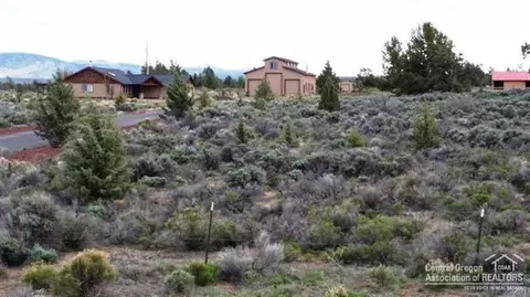 23965 Rickard Rd, Bend, OR 97702 photo 2
