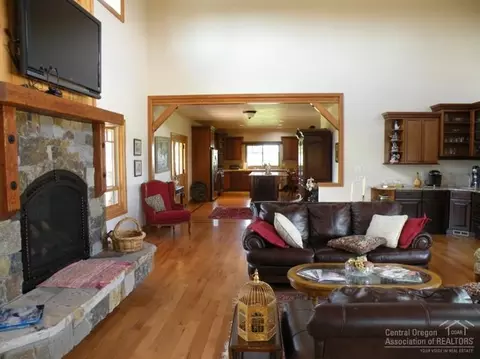 62250 Dodds Rd, Bend, OR 97701 photo 10