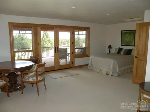 62250 Dodds Rd, Bend, OR 97701 photo 7