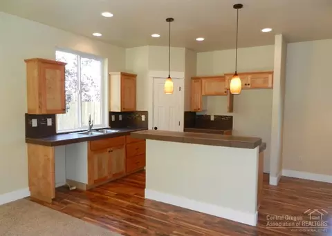 61349 Larry St, Bend, OR 97702 photo 22