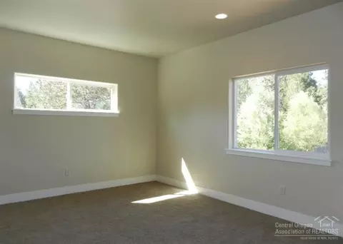 61349 Larry St, Bend, OR 97702 photo 10