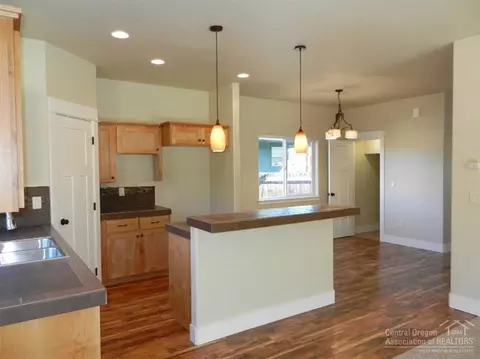 61349 Larry St, Bend, OR 97702 photo 23