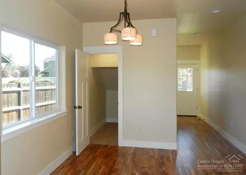 61349 Larry St, Bend, OR 97702 photo 5
