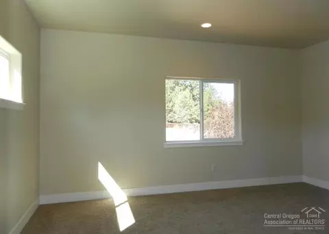 61349 Larry St, Bend, OR 97702 photo 25