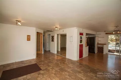 20391 Murphy Rd, Bend, OR 97702 photo 9