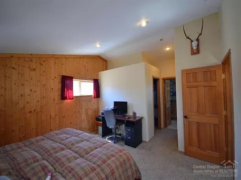 21037 Gift Rd, Bend, OR 97701 photo 14