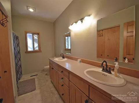 21037 Gift Rd, Bend, OR 97701 photo 19