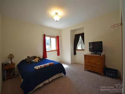 21037 Gift Rd, Bend, OR 97701 photo 18