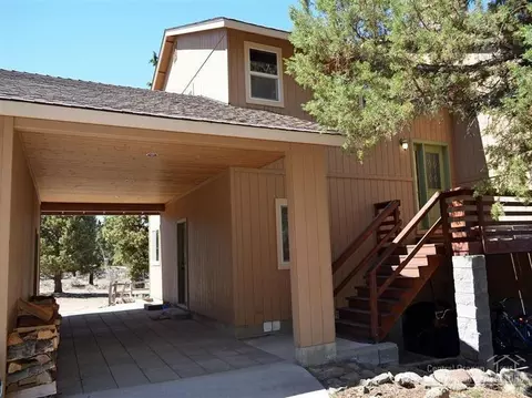 21037 Gift Rd, Bend, OR 97701 photo 2