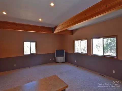 21037 Gift Rd, Bend, OR 97701 photo 16