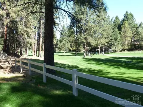 60873 Willow Creek Loop, Bend, OR 97702 photo 20