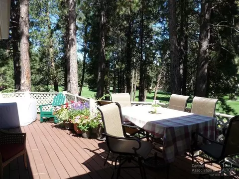60873 Willow Creek Loop, Bend, OR 97702 photo 18
