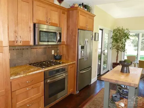 60873 Willow Creek Loop, Bend, OR 97702 photo 7