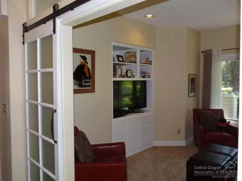 60873 Willow Creek Loop, Bend, OR 97702 photo 13