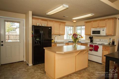 61117 Larkspur Loop, Bend, OR 97701 photo 18