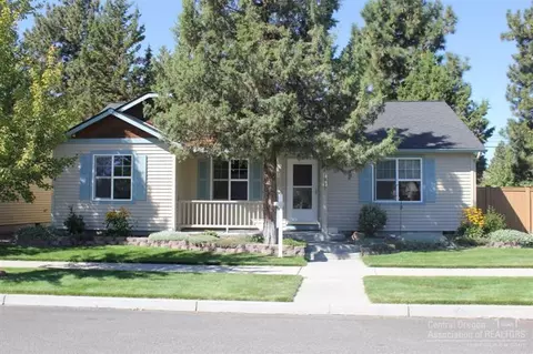 61337 Fairfield Dr, Bend, OR 97702 photo 2