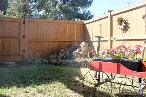 61337 Fairfield Dr, Bend, OR 97702 photo 13