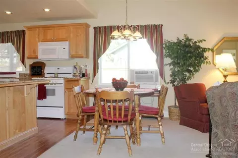 61337 Fairfield Dr, Bend, OR 97702 photo 6