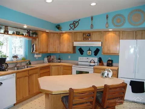 52817 Bridge Dr, La Pine, OR 97739 photo 4