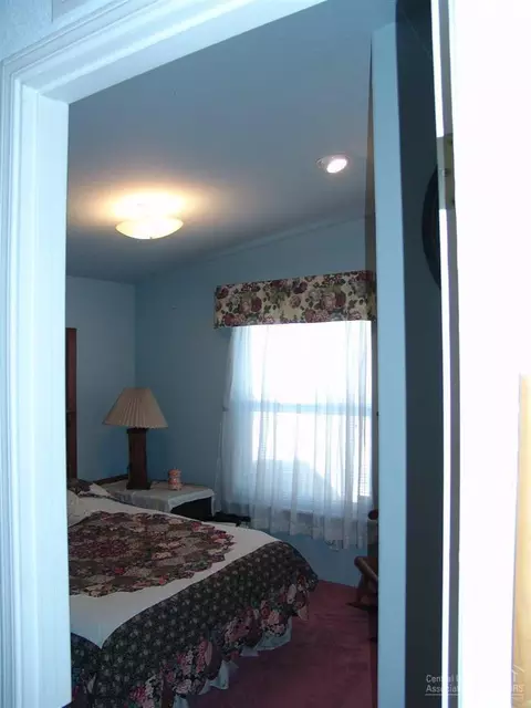 52817 Bridge Dr, La Pine, OR 97739 photo 16