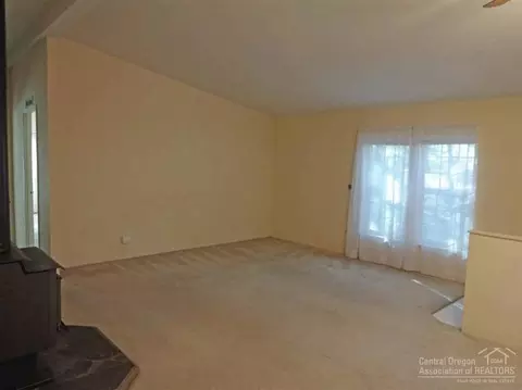 19046 Shoshone Rd, Bend, OR 97702 photo 3