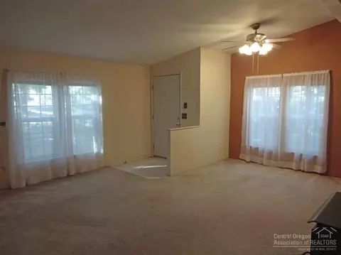 19046 Shoshone Rd, Bend, OR 97702 photo 4