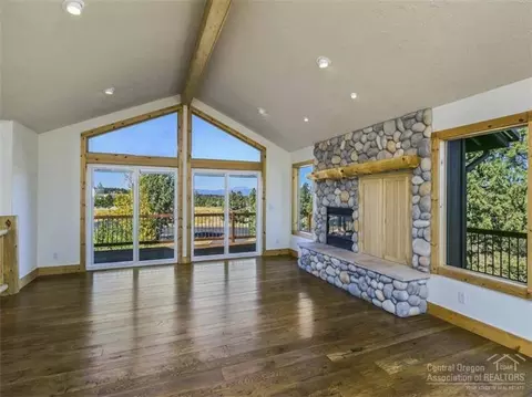 60380 Sunridge Dr, Bend, OR 97702 photo 4