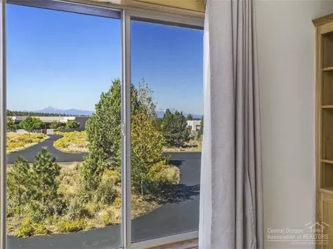 60380 Sunridge Dr, Bend, OR 97702 photo 9