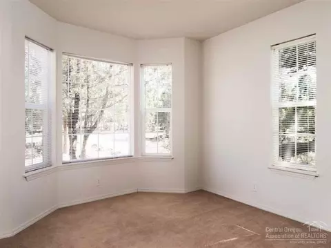 64895 Mcgrath Rd, Bend, OR 97701 photo 9