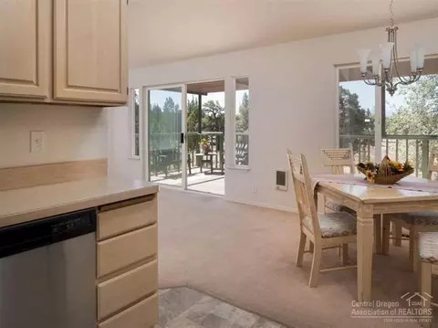 64895 Mcgrath Rd, Bend, OR 97701 photo 6