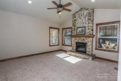 20673 NE Boulderfield Ave, Bend, OR 97701 photo 7