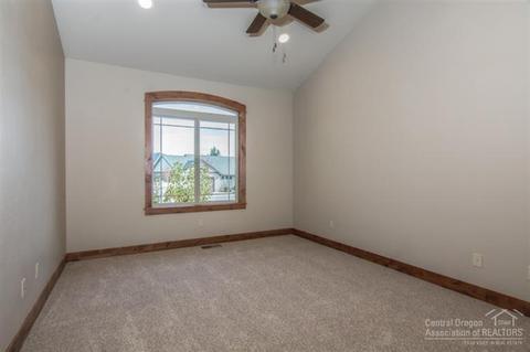 20673 NE Boulderfield Ave, Bend, OR 97701 photo 5