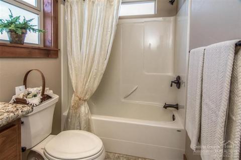 20673 NE Boulderfield Ave, Bend, OR 97701 photo 11