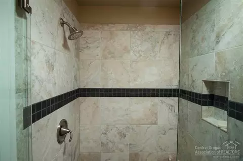 19726 Harvard Pl, Bend, OR 97702 photo 17